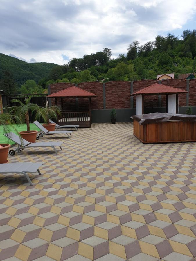 Casa Piri Hotel Anina Bagian luar foto