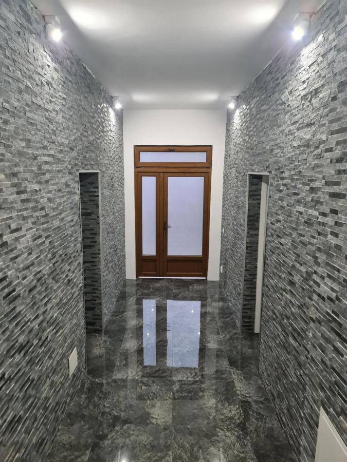 Casa Piri Hotel Anina Bagian luar foto