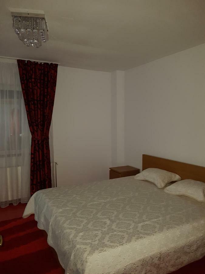 Casa Piri Hotel Anina Bagian luar foto