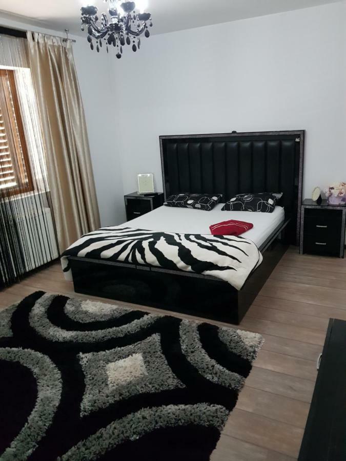 Casa Piri Hotel Anina Bagian luar foto