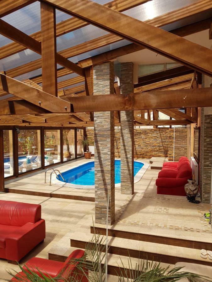 Casa Piri Hotel Anina Bagian luar foto